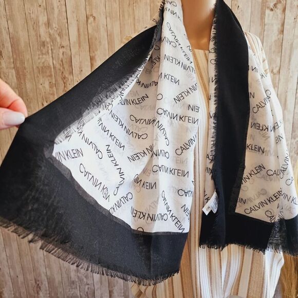 Calvin Klein Logo Print Sheer Scarf Black White New - Picture 2 of 5